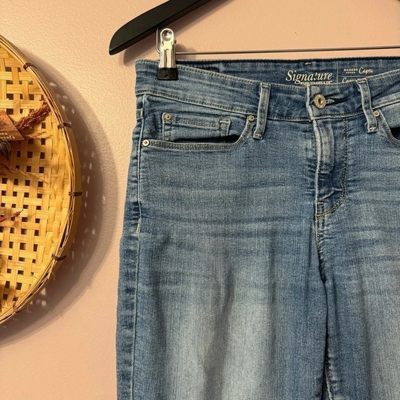 Levi's Signature  Modern Capri Denim Jeans Women Size 28 - Picture 2 of 6